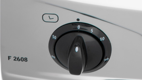 Timer mecánico con la nueva cocina F 2608 Inox