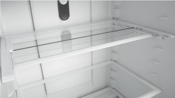Retractable Shelf (Bandeja retráctil) con el refrigerador TX70 L+