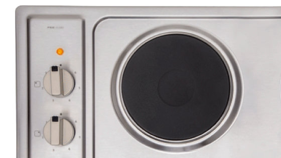 Luz indicadora de funcionamiento con la Encimera FEE 4.5E IZQ