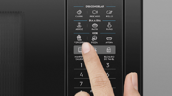 Mantener Caliente con el microondas empotrado ME3EP